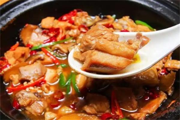 黄氏品轩正宗黄焖鸡米饭