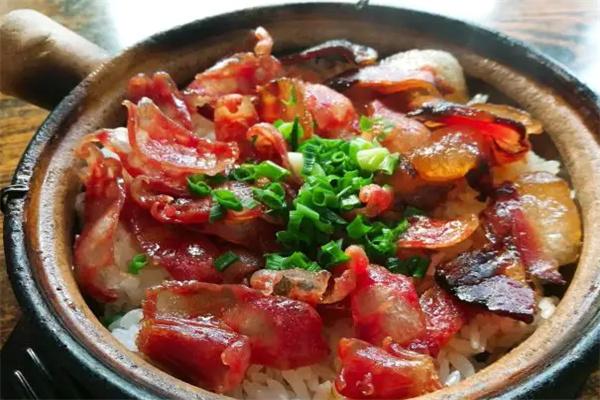 妙妙香煲仔饭加盟