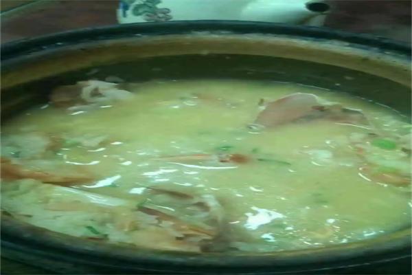 金稻香砂锅粥