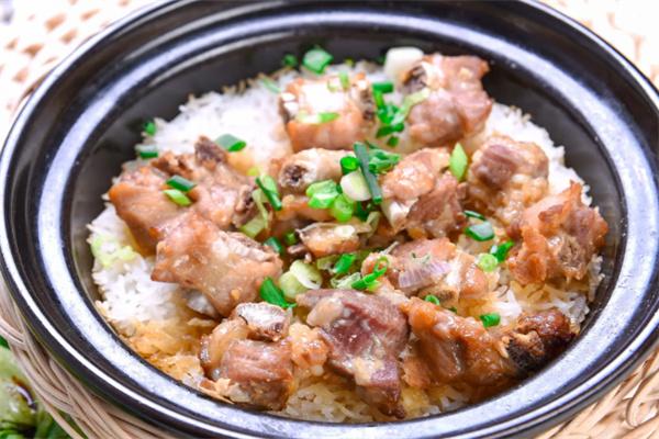 妙妙香煲仔饭加盟