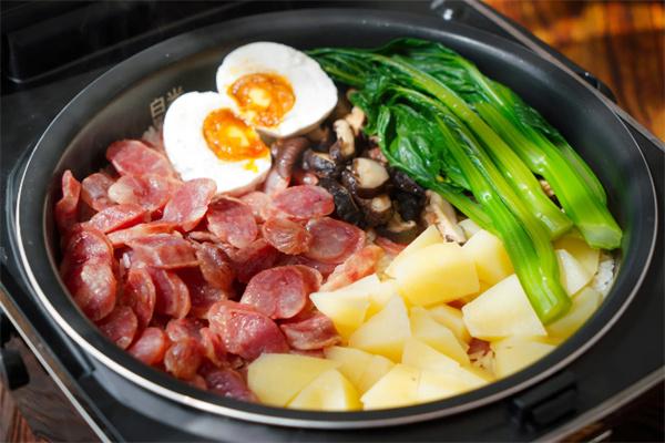 妙妙香煲仔饭加盟
