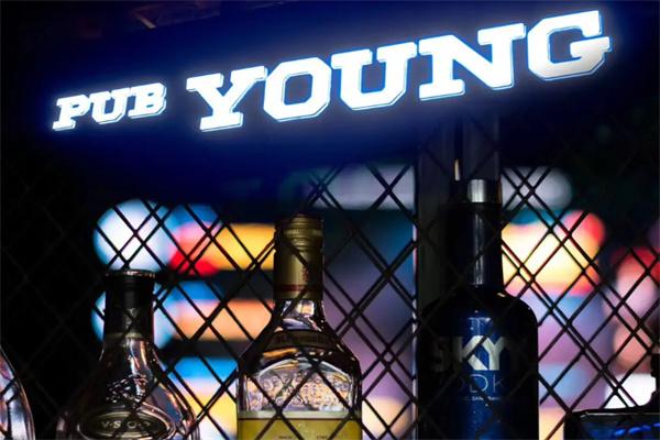 Young音乐餐吧·酒吧