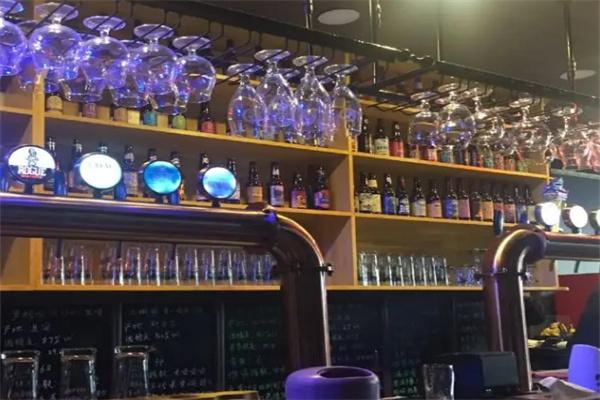大有精酿啤酒餐吧加盟