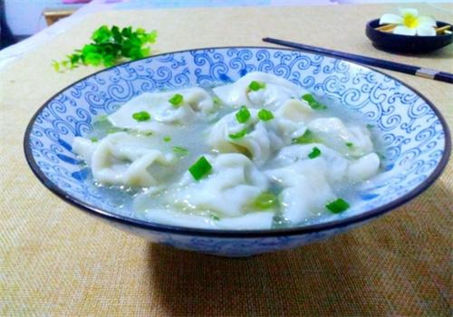 许记云里香馄饨