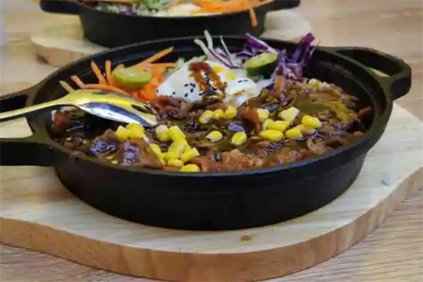 怪肉肉铁板主题餐厅