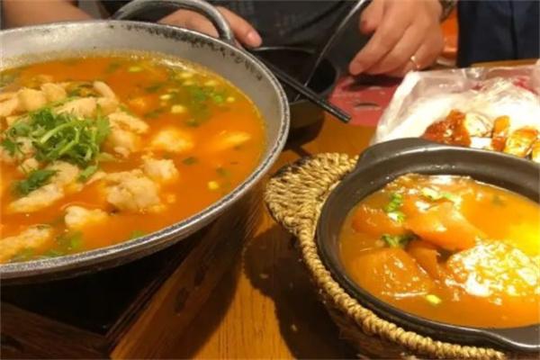 千灯酸菜鱼捞饭