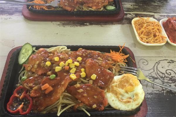 怪肉肉铁板主题餐厅