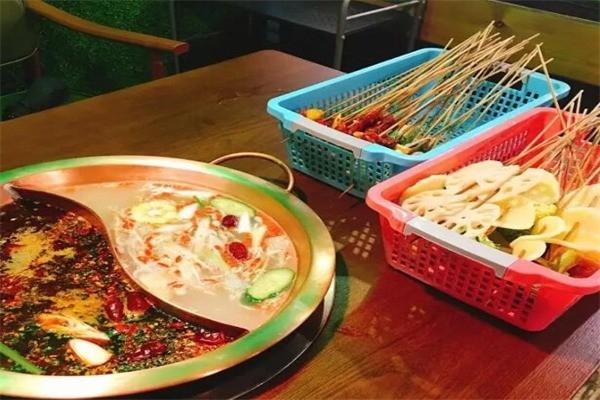 山城风串串香