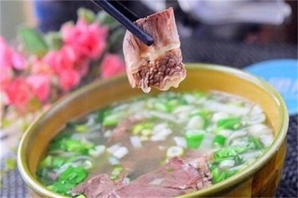 洛阳牛大碗牛肉汤