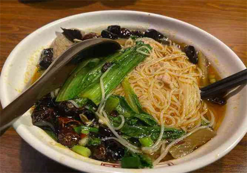 方盐胡辣壳米线
