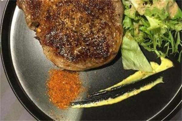 菲度厚牛排