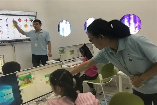 大嘴鸟少儿编程教育