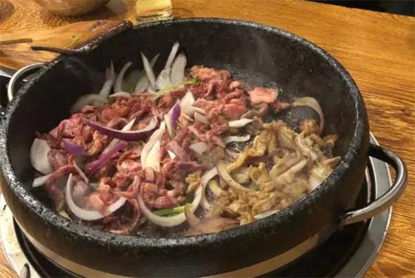 老街坊石锅烤肉