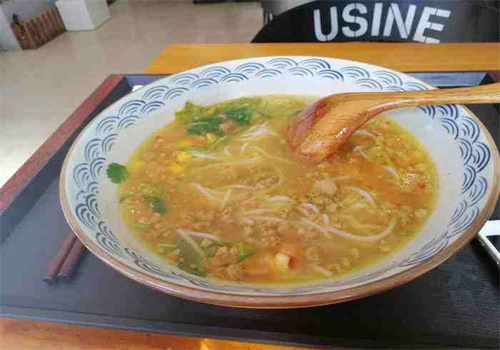 大锤家骨汤米线