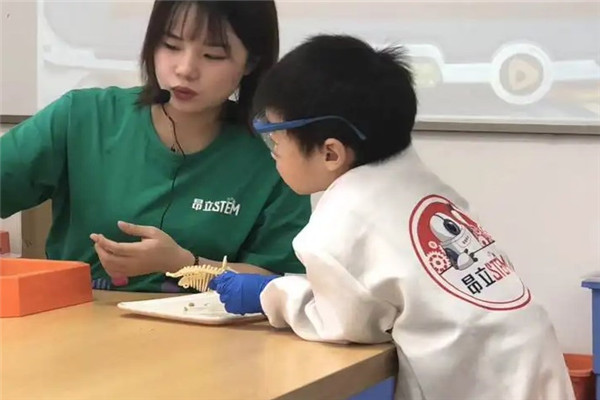 昂立少儿编程
