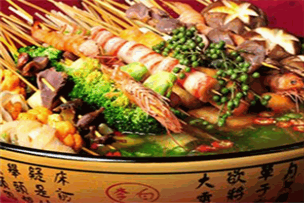 龙晓影串串香