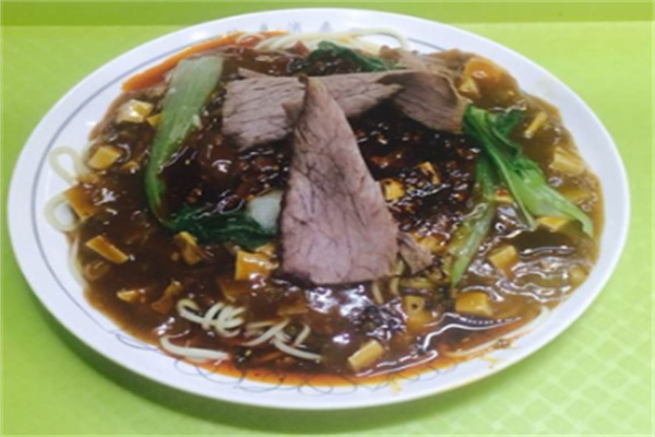 顶牛纯汤牛肉面