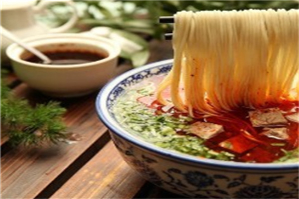 军麦澜兰州牛肉面