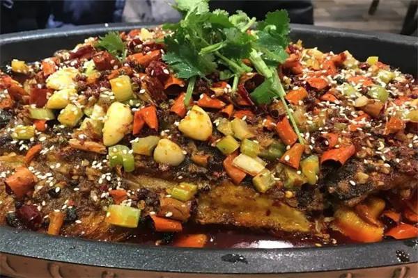 驰名酸菜鱼秘制烤鱼