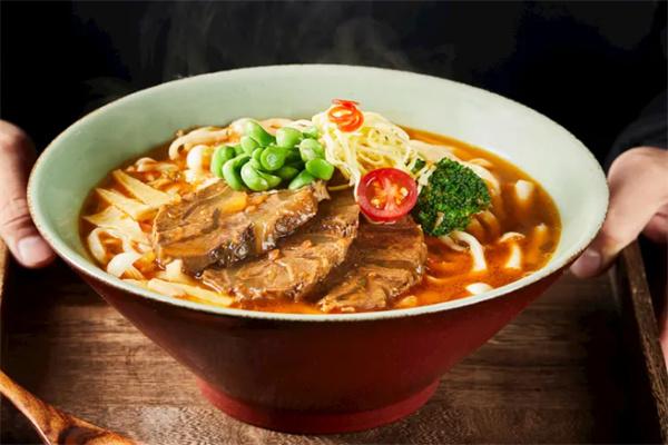 鼎汤宫牛肉面加盟