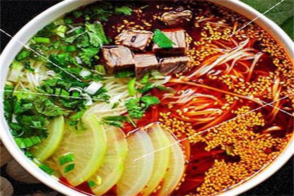 顶牛纯汤牛肉面