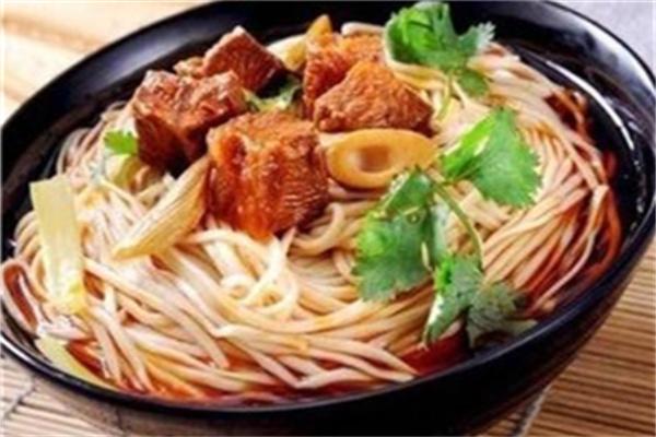 军麦澜兰州牛肉面