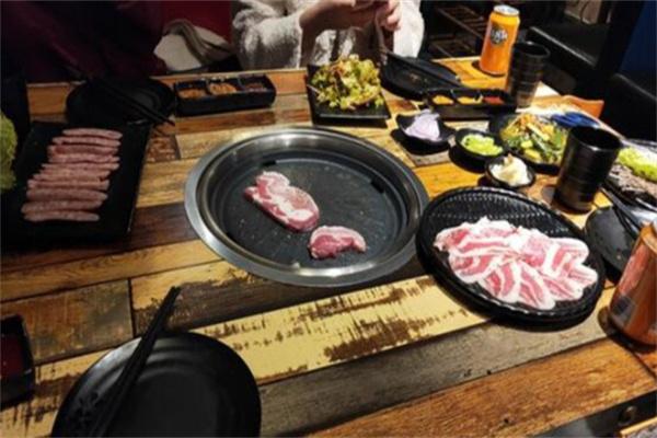 必须吃肉烤肉店