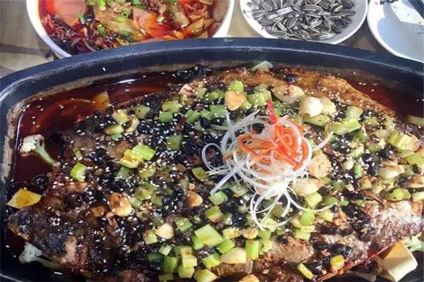 驰名酸菜鱼秘制烤鱼