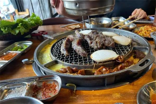 炭城牛烧烤肉