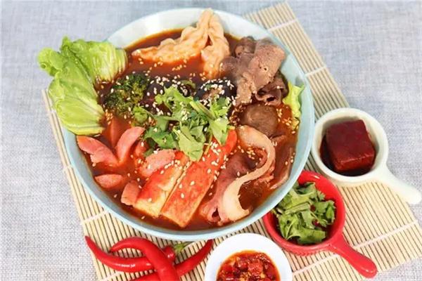蓝姨麻辣烫加盟