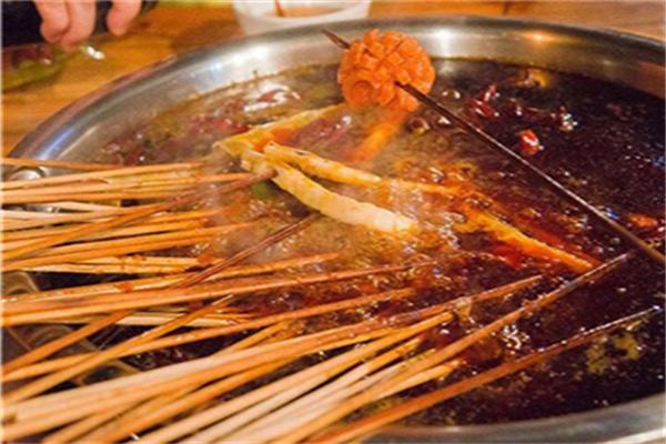 串巴士串串香