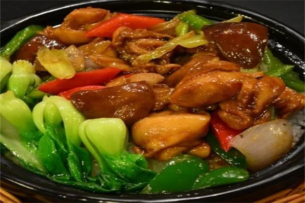 九煲一锅煲仔饭