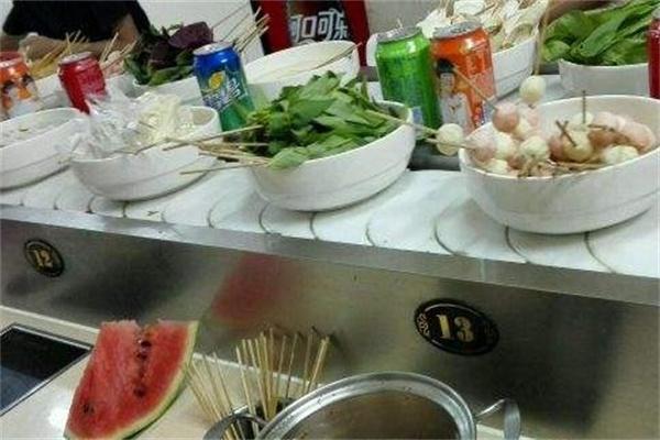 辣妹子旋转小火锅