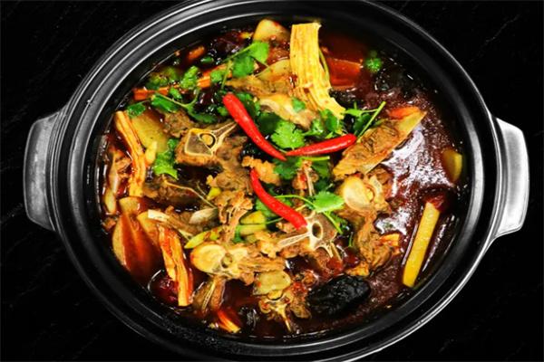 诺味鸡公煲