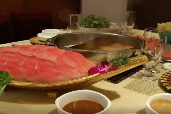 远大顺峰肥牛火锅店