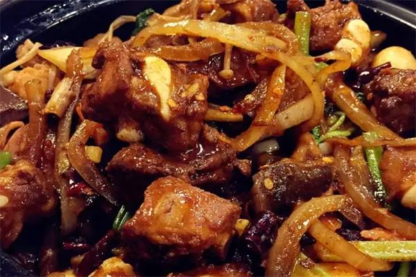 鸡祥煲味鸡公煲