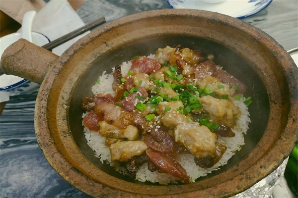 顺德红星煲仔饭