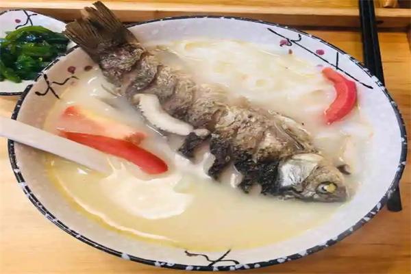 雪鲫捞面Q妹烧饼