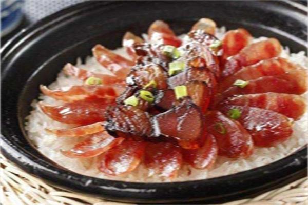 小肉町煲仔饭