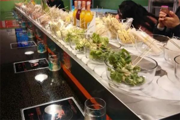 签堂主回转小火锅