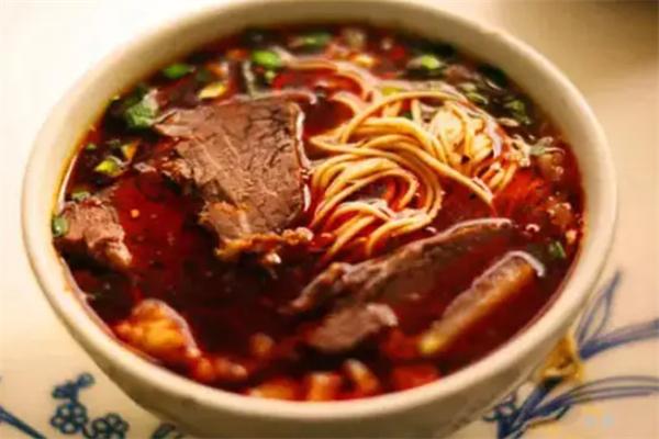 梦小面牛肉面