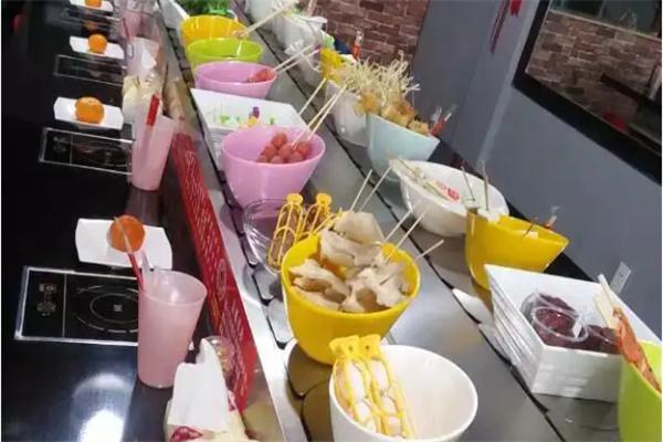 签堂主回转小火锅