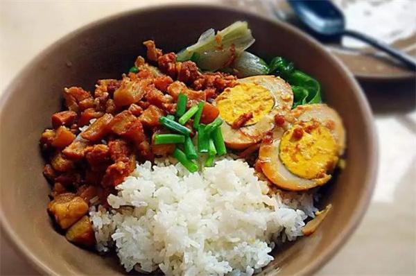 旦宝卤肉饭
