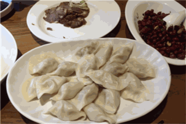 来二两饺子