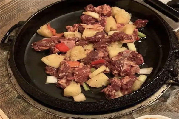 东北烧烤铁锅牛肉馆