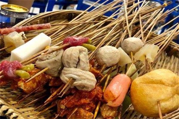 巷子里那家串串香