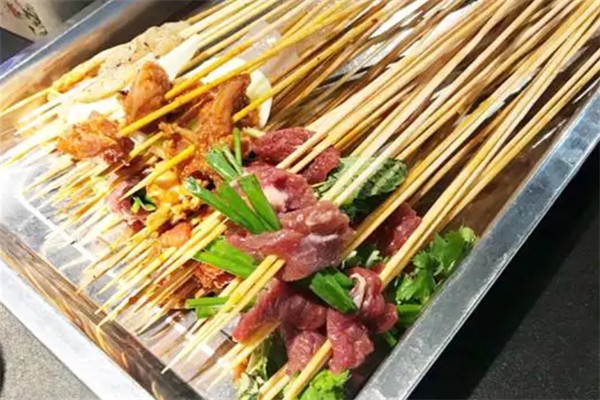 签签串串香店