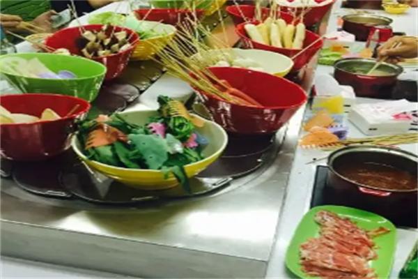 一元回转小火锅
