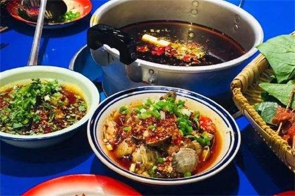 巷子里那家串串香
