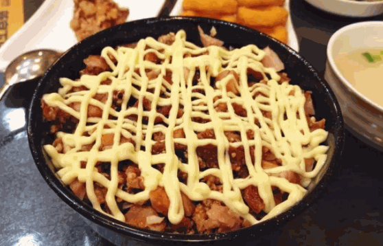 助屋炸鸡拌饭费多少钱?